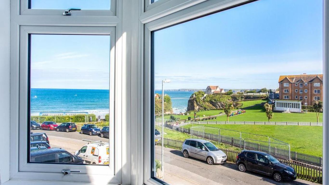 OYO Minerva Guesthouse