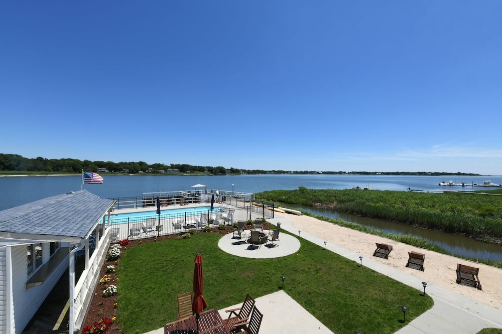 Bayview Resort - Hampton Bays