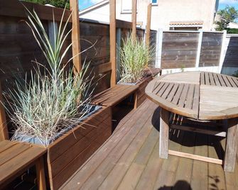 Maison Dans Quartier Arboré. A 5 Minutes de la Plage et de la Gare - Gujan-Mestras - Patio