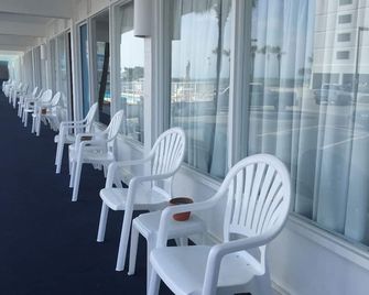 Vancouver Motel - Myrtle Beach - Balcón