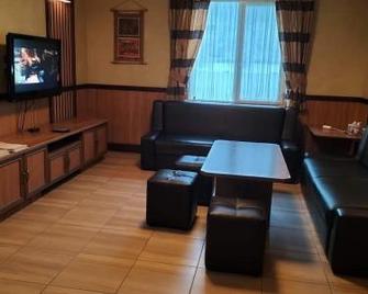 Tartak Resort - Lviv - Sala de estar