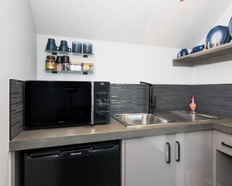 Bienvenida Apartments- (3) Hearts - Wonthaggi - Kitchen
