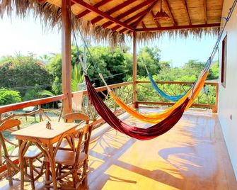 Casa Esperanto: Ocean View Beach House, Las Tunas Beach, Puerto Lopez - Las Tunas - Balcón