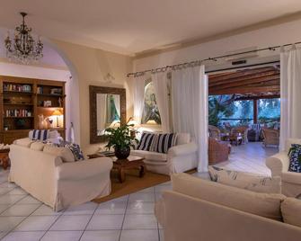 Boutique Hotel Su Sergenti - Villasimius - Living room