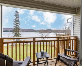 Getaways at Haliburton Heights - Haliburton - Ban công