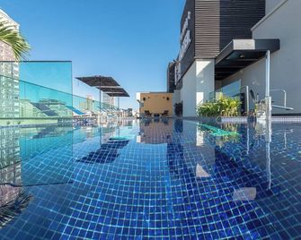 I am Design Hotel Campinas by Hotelaria Brasil - Campinas - Pool
