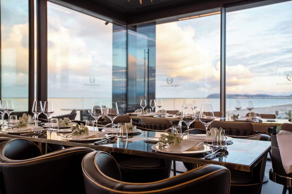 The Promenade Luxury Wellness Hotel - ריצ'ונה - מסעדה