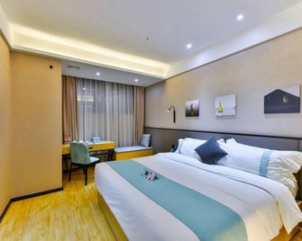 Xana Lite Hotel Cangxi County Government Binjiang Road - Guangyuan - Bedroom