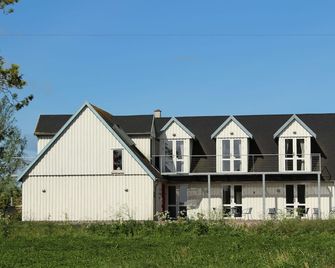 Quistgaarden Bed & Breakfast - Menstrup - Building