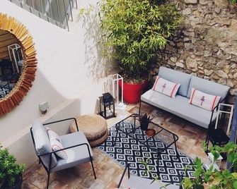 La Maison Grivolas - Aviñón - Patio