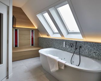 Parkhotel Roeselare - Roeselare - Bathroom
