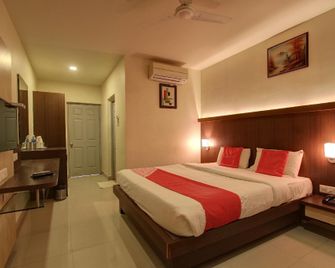 OYO 22528 Hotel Travel Inn - Dharwad - Bedroom