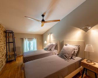 Le Mas des Aracil 1 - Appt climatisé 6p, piscine - Suze-la-Rousse - Chambre