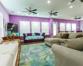 Ocean Mist - Surfside Beach - Living room