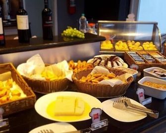 Ajax Hotel - Colatina