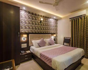 Hygienic Hotel Liberty Plaza - Mumbai - Bedroom