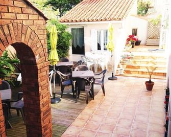 Hotel & Cantine De La Plage - Les Sables - Patio