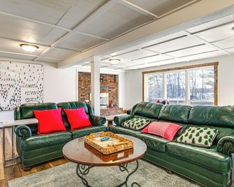 Family-Friendly Lakefront Retreat in Tom - Tomahawk
