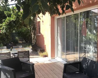 Pretty little listed maset with natural Jacuzzi - Draguignan - Terasa