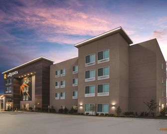 La Quinta Inn & Suites by Wyndham Mobile - Mobile - Bygning