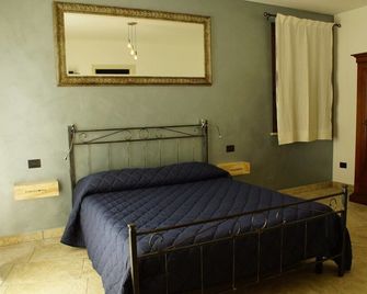 La Merlana affittacamere - Morrovalle - Bedroom