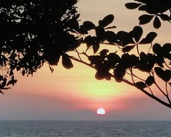 Jungle Hill Beach Bungalow - Koh Jum - Beach