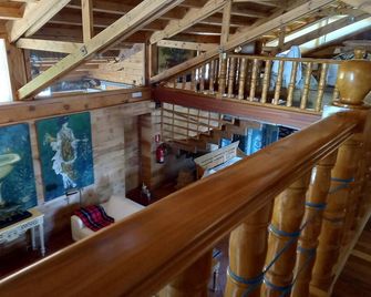 LOFT (full rental) Living in the countryside for 6 people - Cidones - Escalier