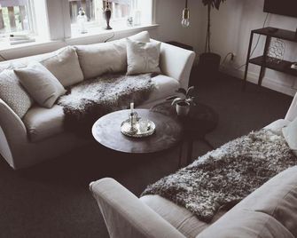 Hotell Villa Borgen - Visby - Wohnzimmer