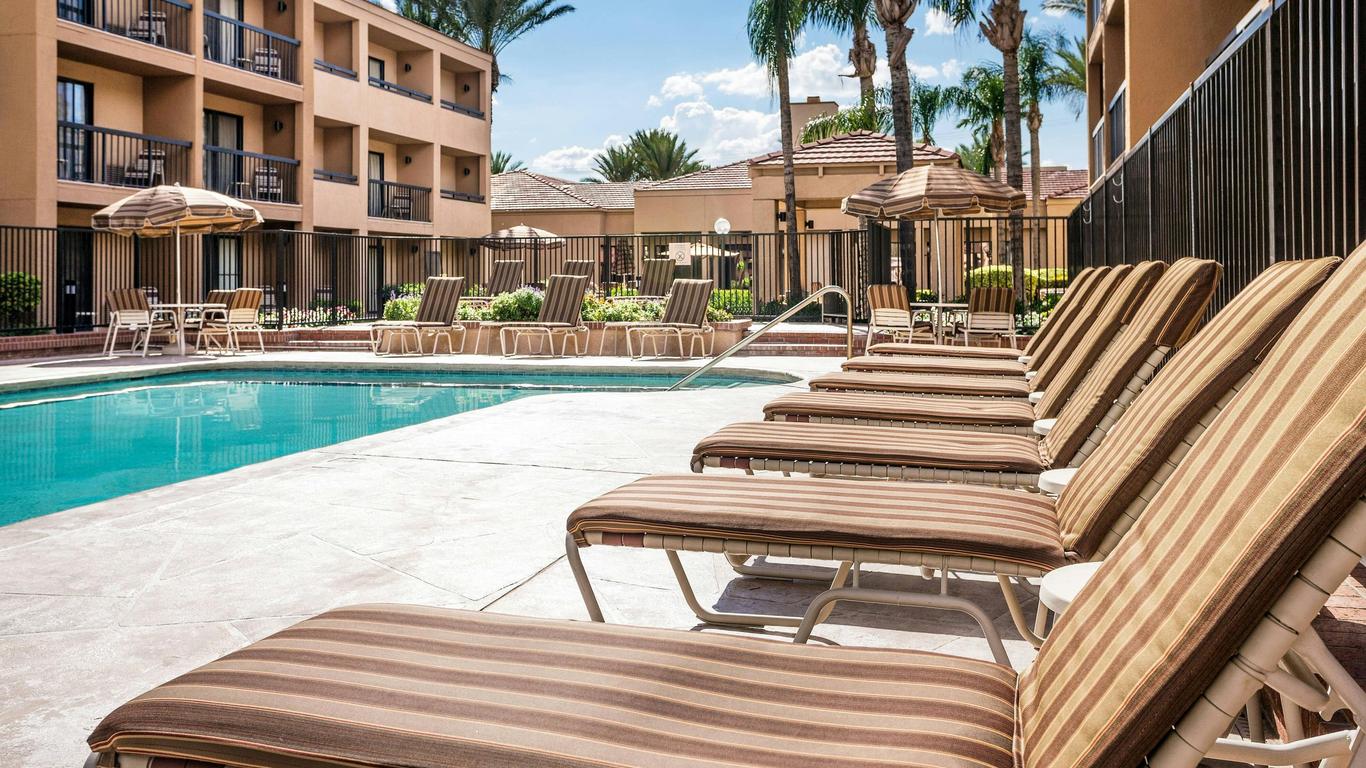 Courtyard by Marriott Tucson Airport