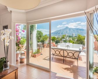 Molo Luxury Suites Puerto Banus - Marbella - Ban công