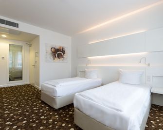 Hotel Bayer's - Munich - Bedroom