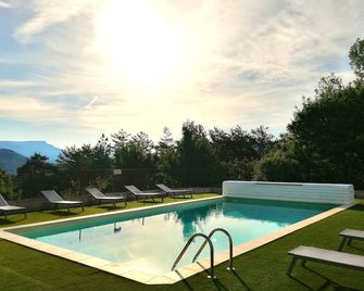 호텔 르 파노라믹 라 폴-서-베르동 - 라폴드 쉬르 베르동 - 수영장