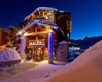 Hôtel les Campanules by Les Etincelles - Tignes - Building