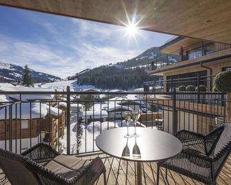 Hotel Zentral - Kirchberg in Tirol - Balcony