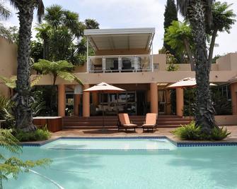 Crane's Nest Guest House & Spa @ 313 - Pretoria - Bể bơi