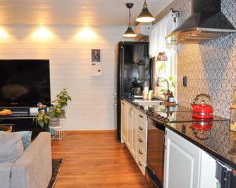 Stunning Home In Karlstad With Sauna - Karlstad - Kjøkken