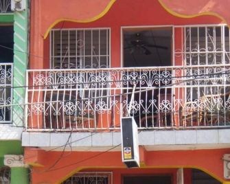 Hostal Brisas y Olas - San Juan del Sur - Gebäude