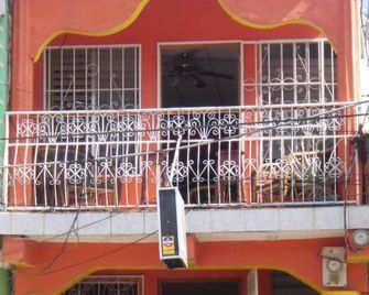 Hostal Brisas y Olas - San Juan del Sur - Gebäude