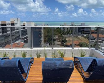Bela Hospedagem - Design e conforto no Box 150 - João Pessoa - Balcon