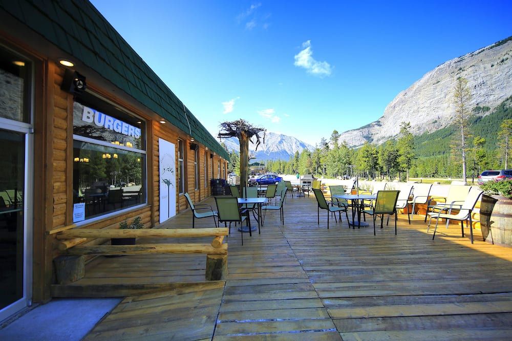 David Thompson Resort - Cline River - Outdoors view
