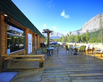 David Thompson Resort - Cline River - Outdoors view