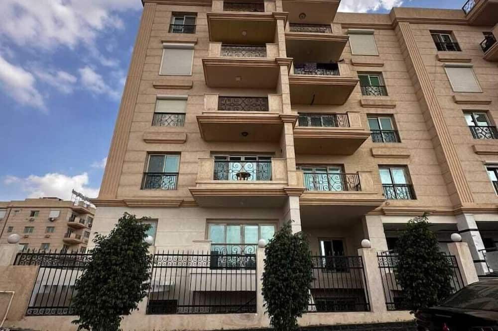 شقة جميلة بها 3 غرف نوم في المعادي - القاهرة - مبنى