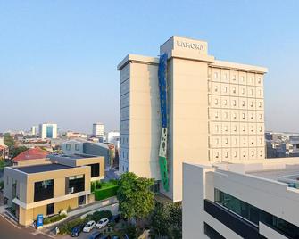 POP! 斯塔西恩科塔酒店 - 泗水 - 泗水 - 建築