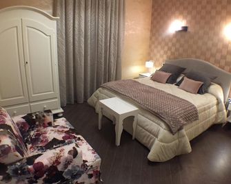 B&B Civico Cinque - Salerno - Makuuhuone