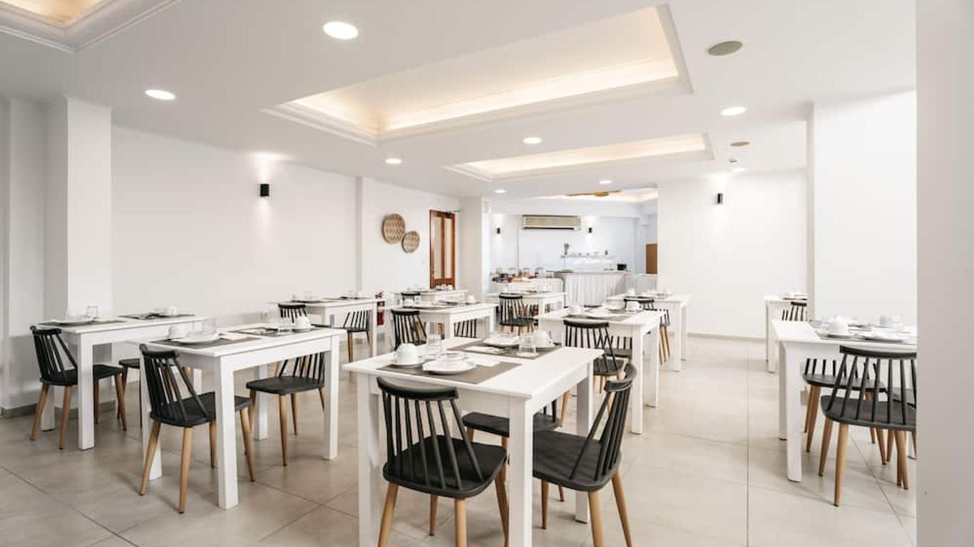 Petradi Beach Lounge Hotel