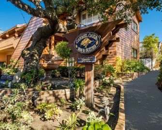 Clarion Collection Carmel Oaks Inn - Carmel-by-the-Sea - Edificio