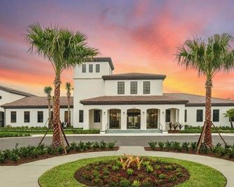 Townhome w/Private Pool & FREE on-site Water Park! - Kissimmee - Edifício