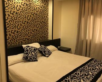 فندق وكافيه بانوراما رمسيس - القاهرة - غرفة نوم