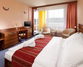 Exclusive Hotel Lipno Wellness & Spa - Frymburk - Schlafzimmer