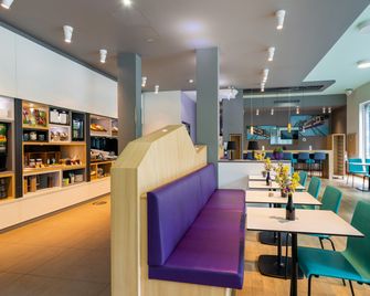 B&b Hotel Wuppertal City-Süd - Wuppertal - Bar